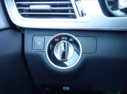 Mercedes-Benz - E-class