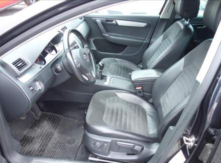 Volkswagen - Passat