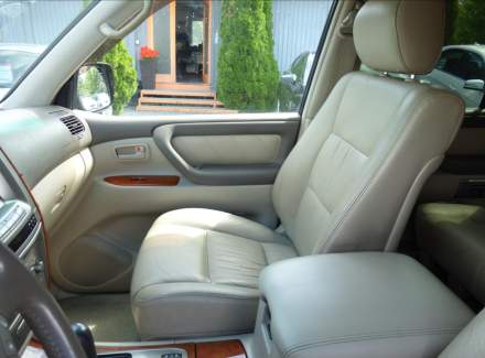 Toyota - Land Cruiser