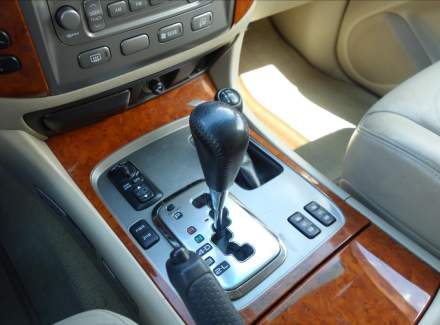 Toyota - Land Cruiser