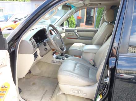 Toyota - Land Cruiser