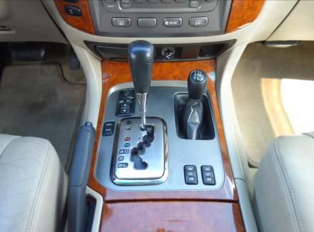 Toyota - Land Cruiser