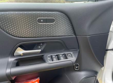 Mercedes-Benz - B-class