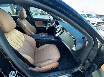 Mercedes-Benz - E-class