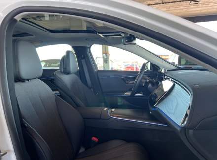 Mercedes-Benz - E-class