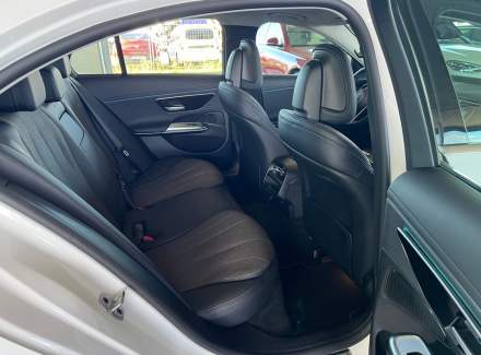 Mercedes-Benz - E-class