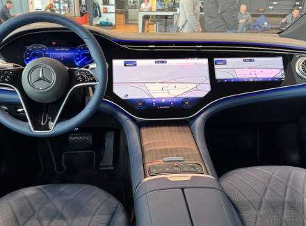Mercedes-Benz - EQS