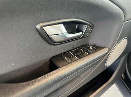 Land Rover - Range Rover Evoque