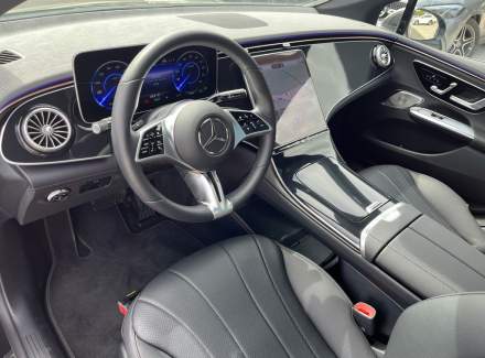 Mercedes-Benz - EQE
