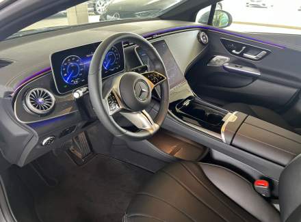 Mercedes-Benz - EQE