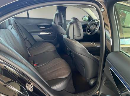 Mercedes-Benz - E-class