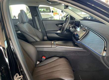 Mercedes-Benz - E-class