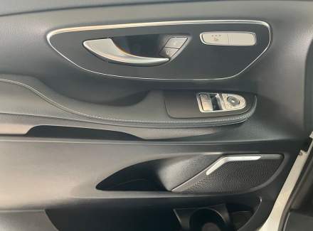 Mercedes-Benz - V-class