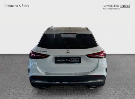 Mercedes-Benz - GLA