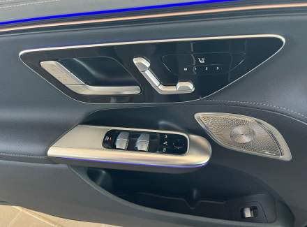 Mercedes-Benz - EQE