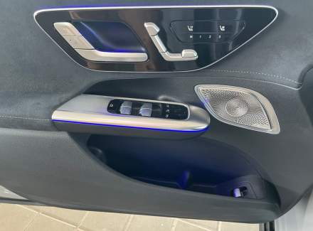 Mercedes-Benz - EQE