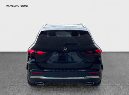 Mercedes-Benz - GLA