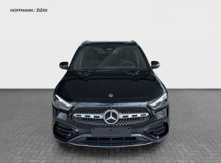 Mercedes-Benz - GLA
