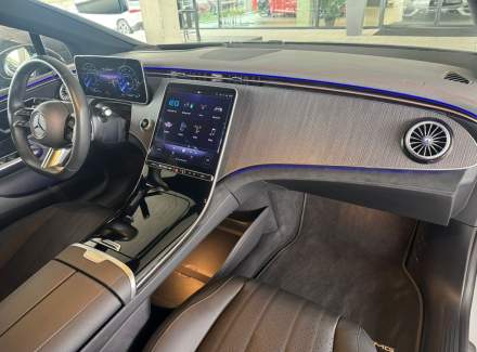 Mercedes-Benz - EQE
