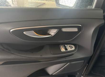 Mercedes-Benz - V-class