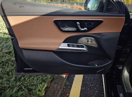 Mercedes-Benz - E-class