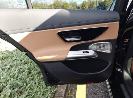 Mercedes-Benz - E-class