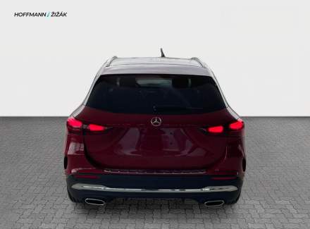 Mercedes-Benz - GLA