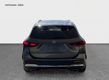 Mercedes-Benz - GLA
