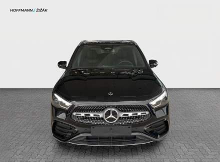 Mercedes-Benz - GLA