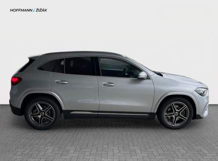 Mercedes-Benz - GLA