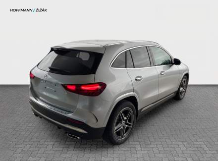 Mercedes-Benz - GLA