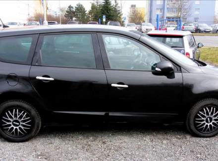 Renault - Scenic