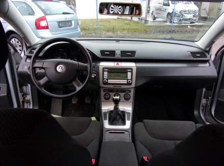 Volkswagen - Passat