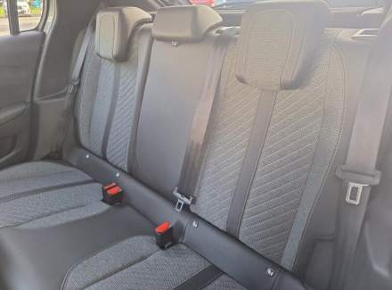 Peugeot - 208
