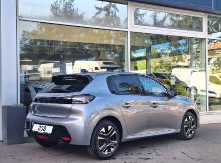 Peugeot - 208