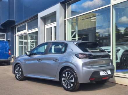 Peugeot - 208