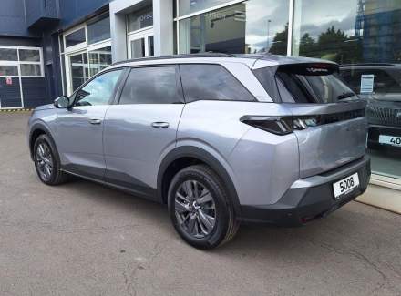 Peugeot - 5008