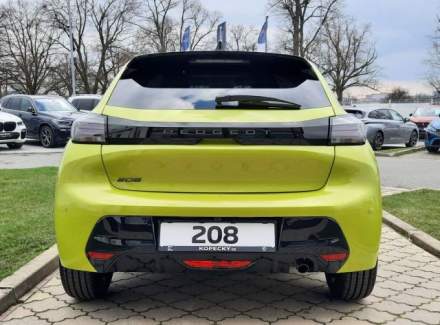 Peugeot - 208