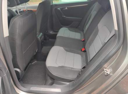 Volkswagen - Passat