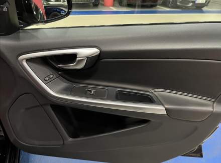 Volvo - V60