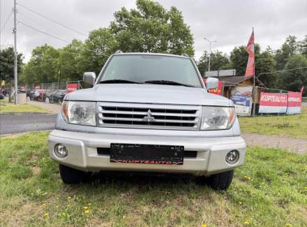 Mitsubishi - Pajero