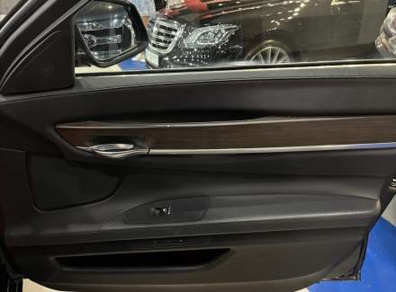 BMW - 7er