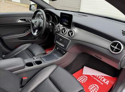 Mercedes-Benz - CLA