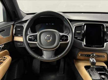 Volvo - XC90