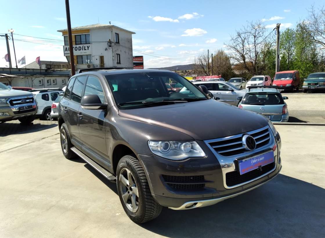 Volkswagen - Touareg