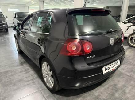 Volkswagen - Golf