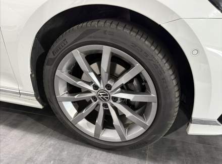 Volkswagen - Passat