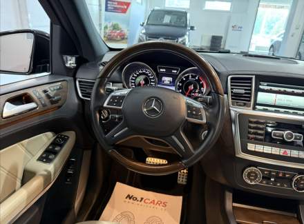 Mercedes-Benz - GL