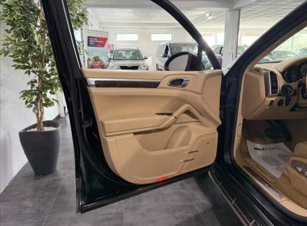 Porsche - Cayenne