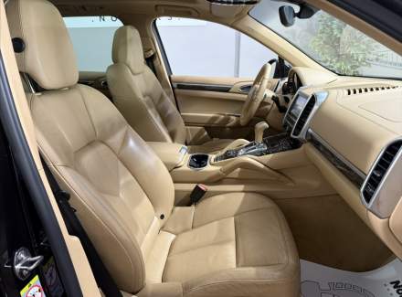 Porsche - Cayenne